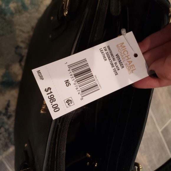 Michael Kors Leather Signature Tote-Black - Picture 2 of 2